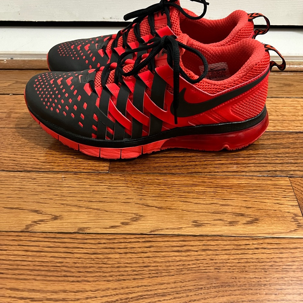 Nike Bold Red Sports Sneakers